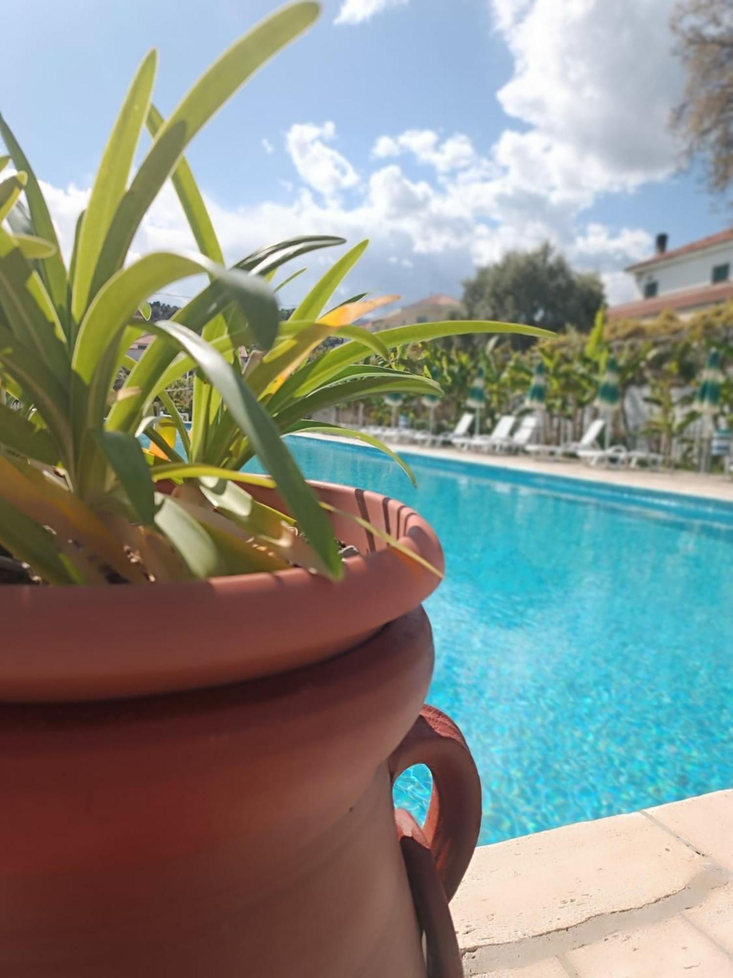 Al Borgo Village Pietra Ligure Εξωτερικό φωτογραφία